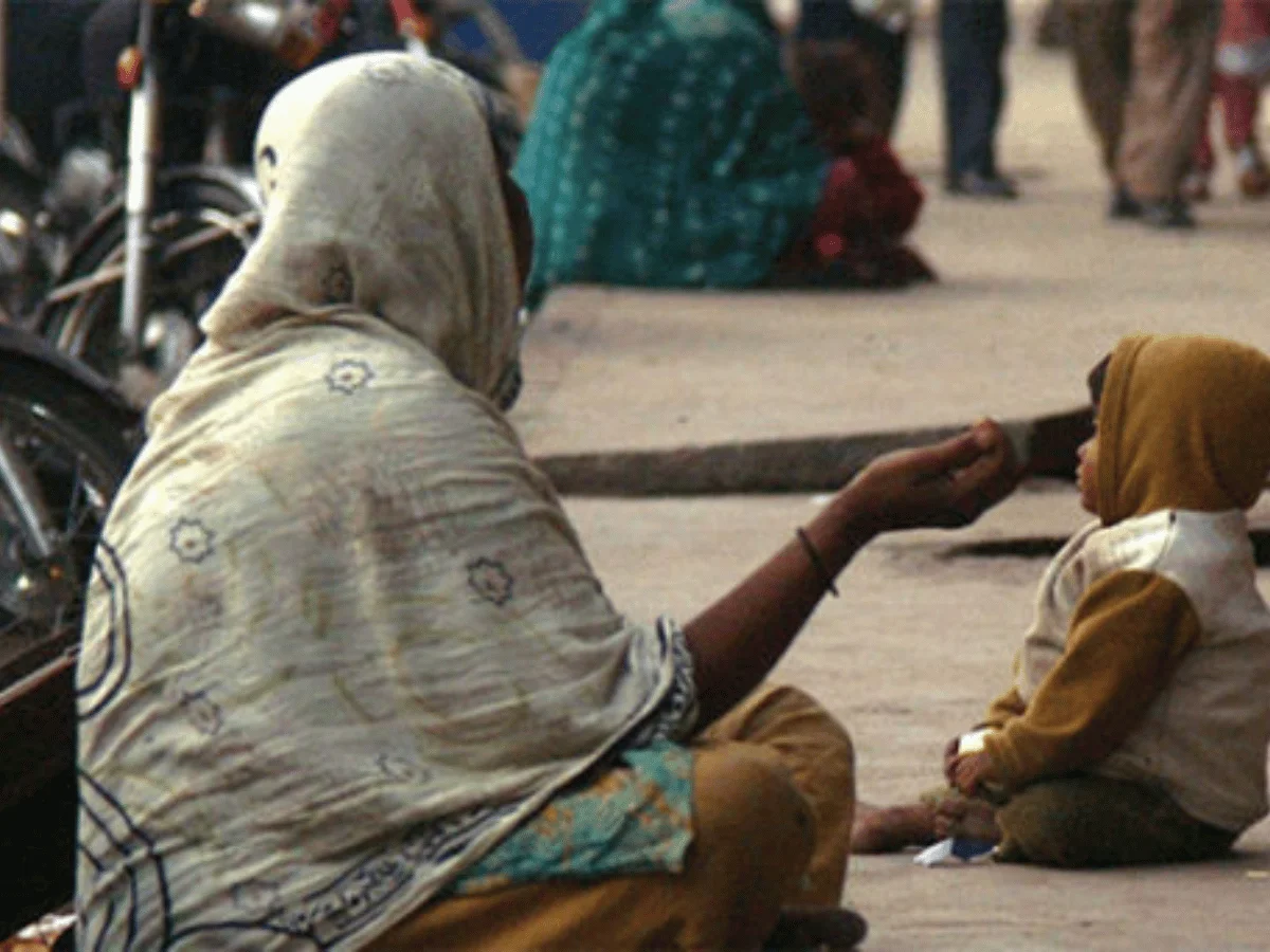 NA Reports 5,402 Pakistani Beggars Deported Abroad - AAMNEWSHUB.COM