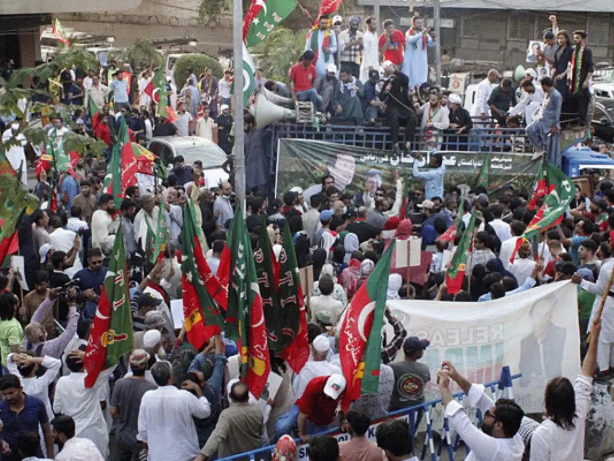 PTI’s Powerful Karachi Rally Demands Imran Khan’s Release And Condemns Indian Aggression - AAMNEWSHUB.COM