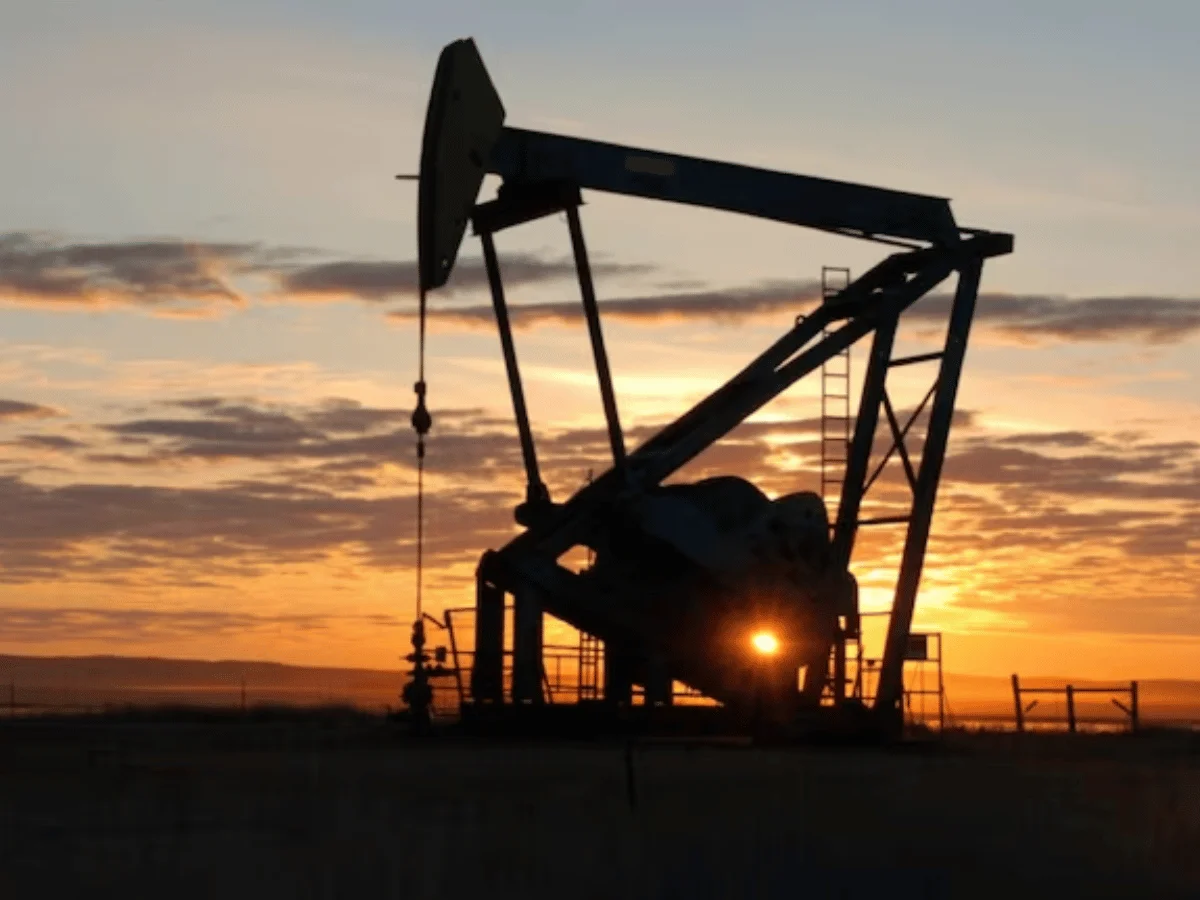Oil Surges Over 10% After Israel’s Attack On Iran, Raising Investor Concerns - AAMNEWSHUB.COM