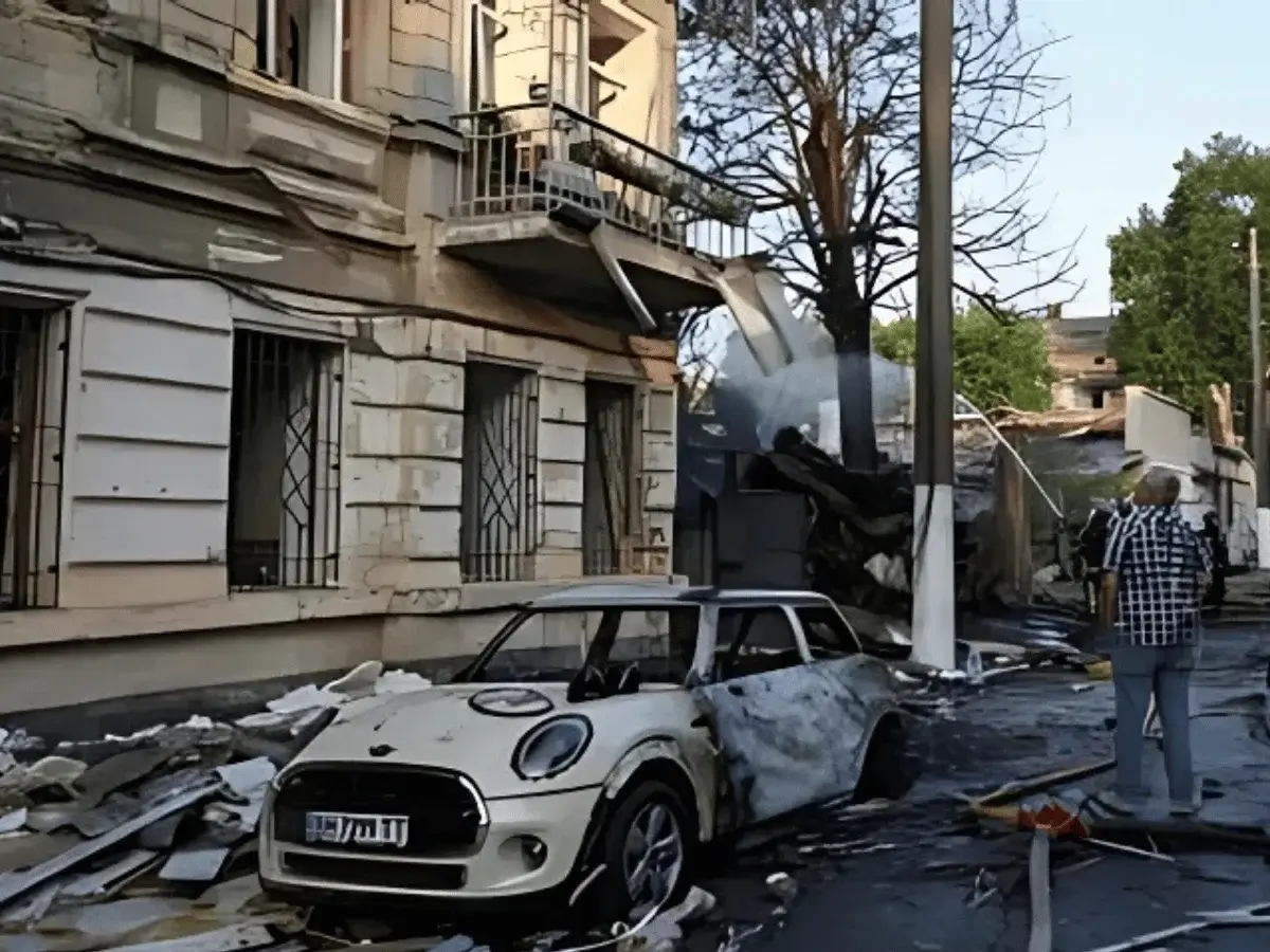 Russia Launches “Massive” Drone Attacks On Kyiv And Odesa Amid Peace Talks Stall - AAMNEWSHUB.COM